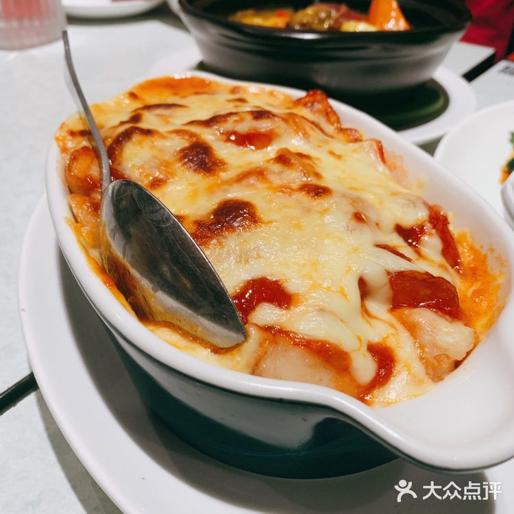 很好找，到得早的话也不排队