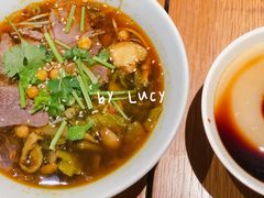 牛腱子泡椒酸辣粉-村外有星光小食铺(长嘉汇店)