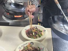 -何永光123鲜牛肉馆(1号店)