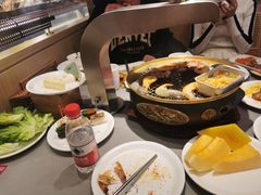 -山焱·炭火自助烤肉(周浦万达店)