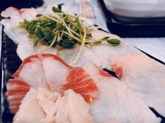 -鲜入围煮花胶鸡海鲜火锅