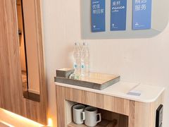 -汉庭优佳(上海娄山关路地铁站店)