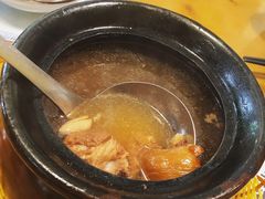 土茯苓花生龙骨汤-老板很二(吉大店)