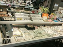 -宏宇眼镜蔡司依视路折扣店(兆佳眼镜城店)