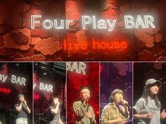 -FOUR PLAY BAR