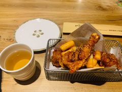 我在小幸福吃炸鸡-庭院里的小幸福(开发区万达店)
