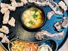 -江南猪肉商会无限续吃(弘大店)