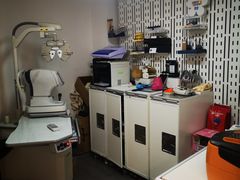 -目艮眼镜SHOWROOM(品牌集合店)
