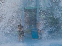 -欢乐水魔方水世界