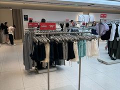 -URBAN REVIVO(七宝领展广场店)