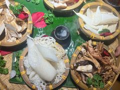 -菌彩云南野生菌火锅(万达广场店)