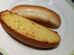 蒜香面包-萨莉亚意式餐厅(大宁音乐广场店)