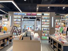 -新华书店(泉城路店)