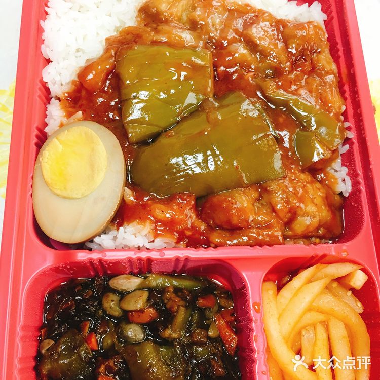 外卖小哥送来的时候，包装完整