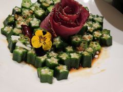 黑椒牛肉拼秋葵-将相和·海鲜蒸饺大连菜