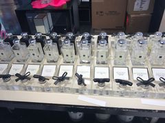 -中免(澳门机场免税店)