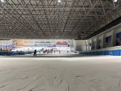 -乔波室内滑雪场