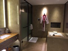 -广州汇华希尔顿逸林酒店