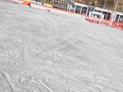 -荣盛康旅野三坡滑雪场