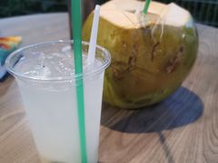 红毛榴莲汁-东海岸人工湖美食村