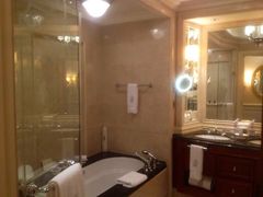 -广州富力丽思卡尔顿酒店