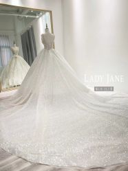-Lady  Jane高端婚纱礼服馆