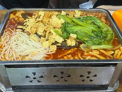 -在巷子里的烤肉店·螺蛳粉烤鱼·牛蛙(和美城店)