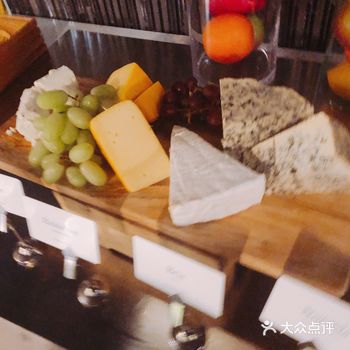 图1、2是腌制的三种口味#挪威鲱鱼