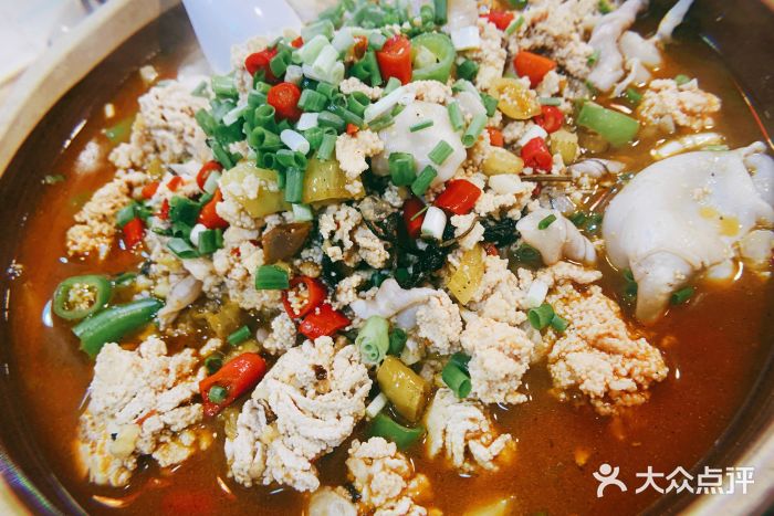 湘聚南县土菜馆(龙山二路店)鱼籽鱼泡火锅图片