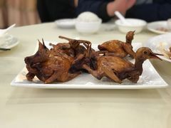 红烧乳鸽-中山国际酒店中餐厅