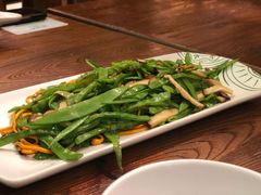 五彩花菇荷兰豆-云海肴·汽锅鸡·云南菜(美罗城店)