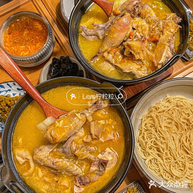 广州‼️来体育西就干这件事‼️狂炫蟹黄拌面