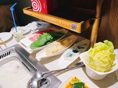 -海底捞火锅鲜切牛肉主题店(长寿路店)