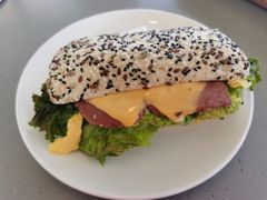 芝士蛋香牛肉谷物帕尼尼-太平洋咖啡(海天驿站店)