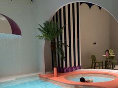 -涨巢·潮玩水疗局