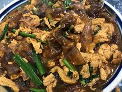 -八两八金·莱芜特色炒鸡(市南漳浦路店)