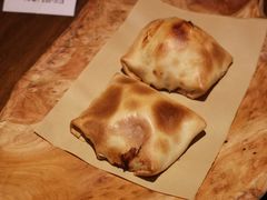 新疆烤包子-天山醉美·新疆餐厅(富华里店)