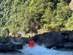 -安吉龙王山峡谷漂流