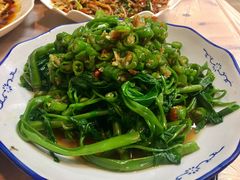 剁椒藤菜-洪霞餐馆