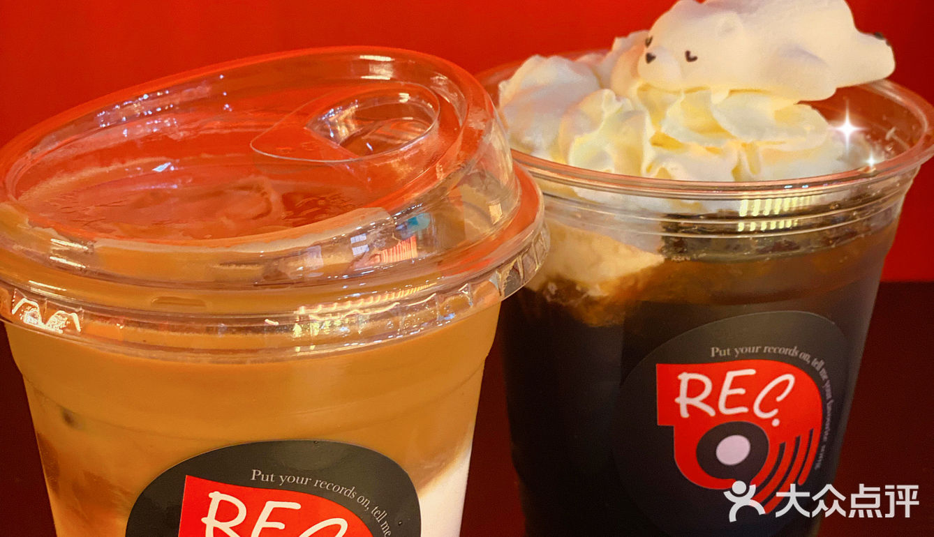 魔都咖啡馆黑橘撞色咖啡店复古金属style