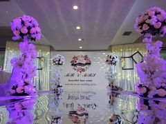 -爱主题婚礼策划  婚车租赁