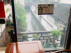 靠窗位-同得兴 Since·1995 传统苏式面馆(十全街店)