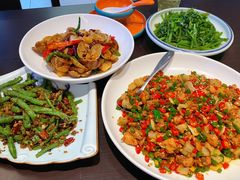 -川流不息·地道川菜·小龙虾(松东路店)