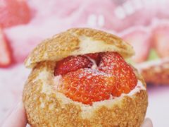 草莓泡芙-西树泡芙(静安大悦城店)