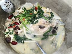 -姚记抚仙湖石锅鱼庄