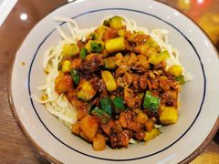 手擀炸酱面-福祚黑猪肉美食餐馆(世茂广场店)