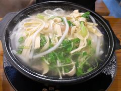 -丽虹云南过桥米线(兴工街店)