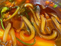 -鸿顺老铁锅美蛙鱼府(解放碑店)
