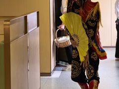 -海底捞火锅(曹安公路店)