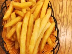 -汽车博物馆主题餐厅